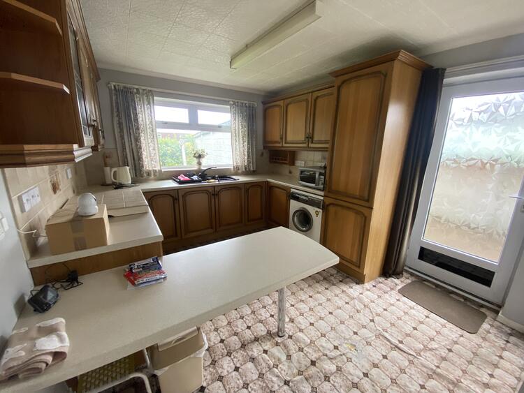 Bungalow in Alfreton image 4