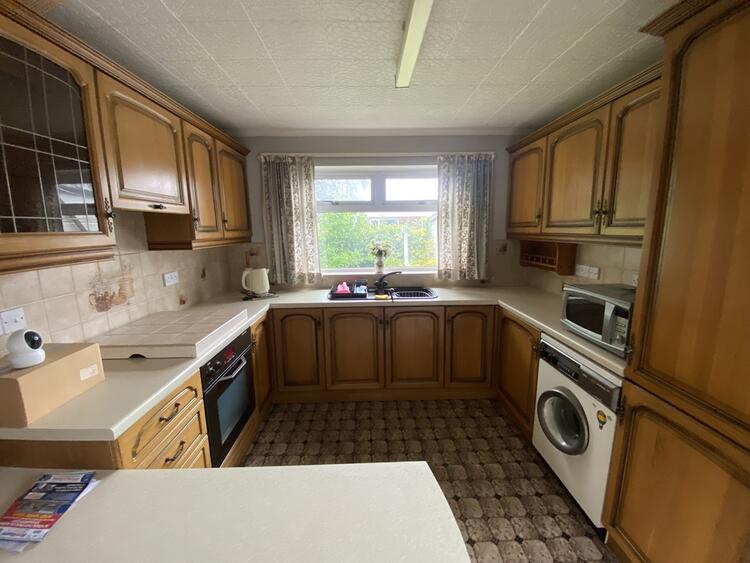 Bungalow in Alfreton image 5