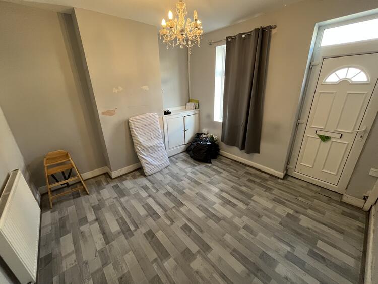Terraced House in Burton-On-Trent image 2