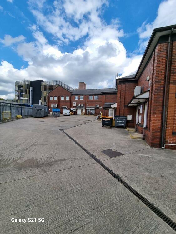 Commercial Property in Rotherham image 4