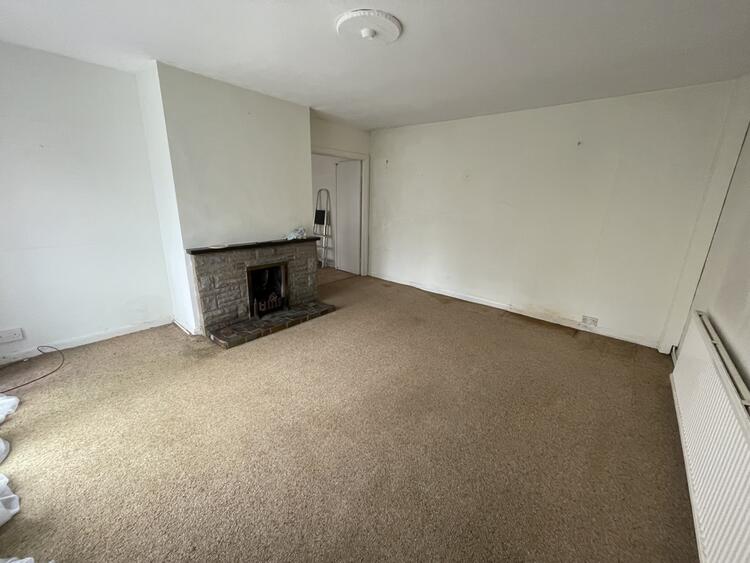 Detached House in Wakefield image 2