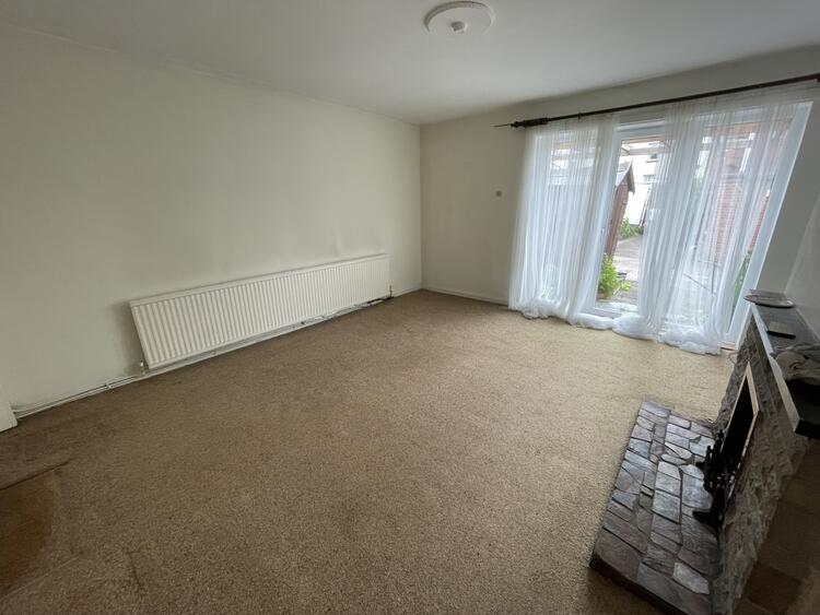 Detached House in Wakefield image 4