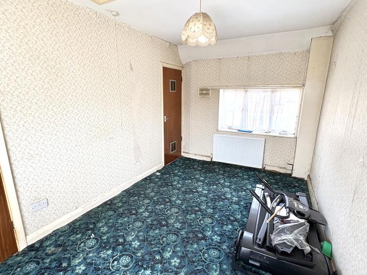 Terraced House in Derby image 3