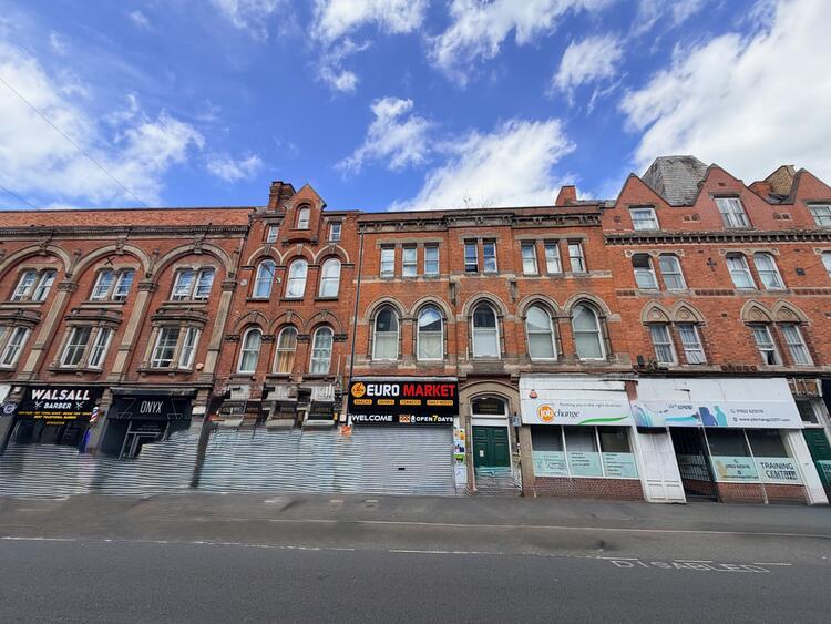 Flat in Walsall image 4