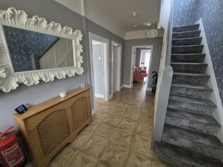 Detached House in Liverpool image 5