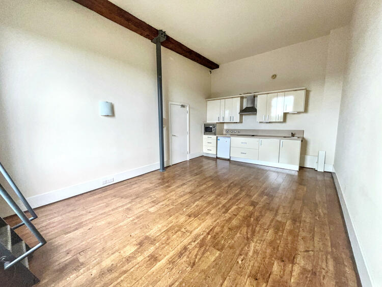 Flat in Mirfield image 3