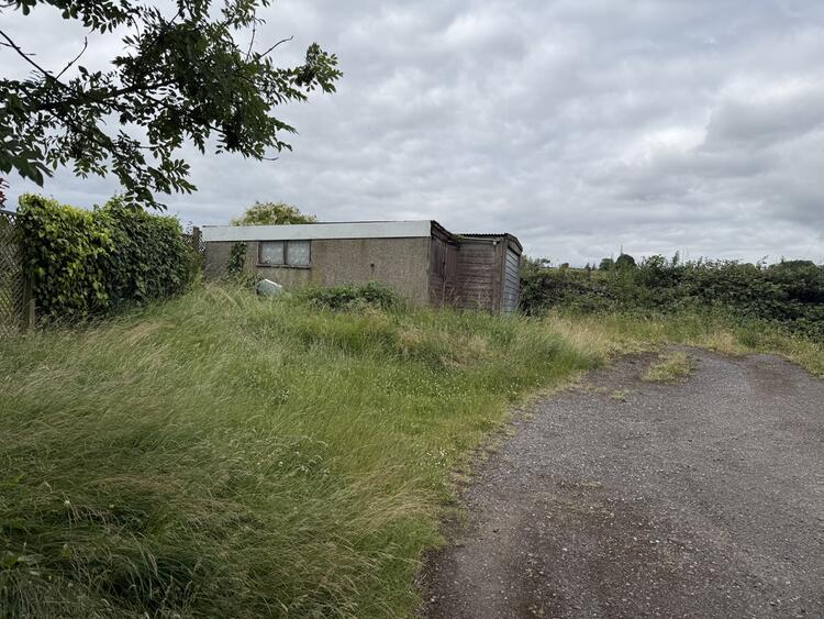 Garages in Sheffield image 4