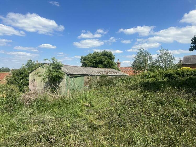 Detached House in Melton Mowbray image 3
