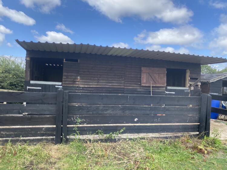 Brookside Stables, Shardlow Road, Aston-On-Trent, Derby, Derbyshire DE72 2AN