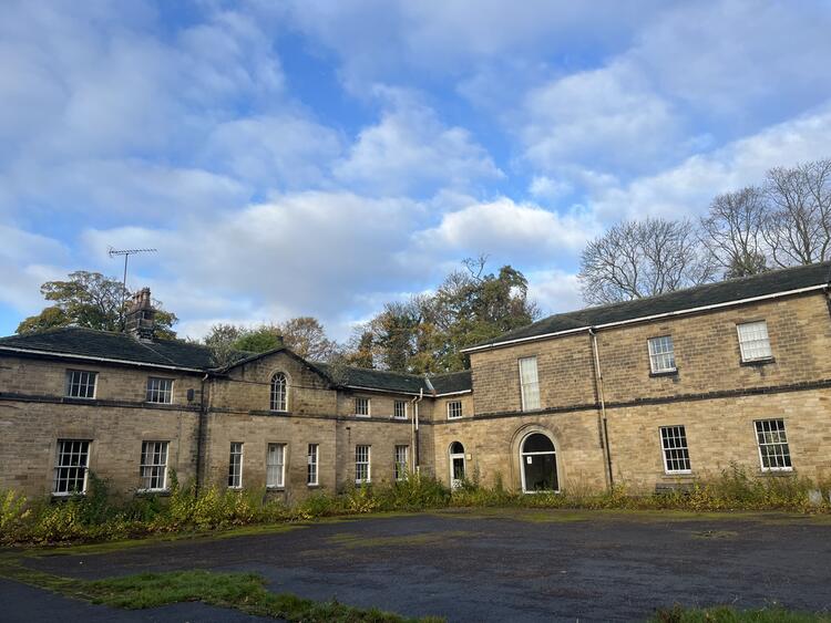 Commercial Property in Wakefield image 3