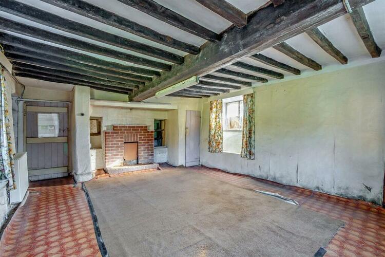 Detached House in Oakham image 3