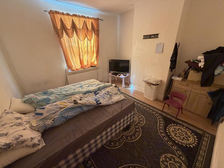 Terraced House in Derby image 4