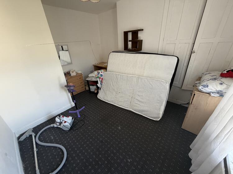 Terraced House in Derby image 5