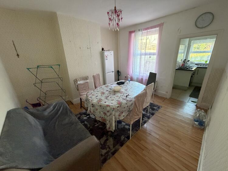 Terraced House in Derby image 2
