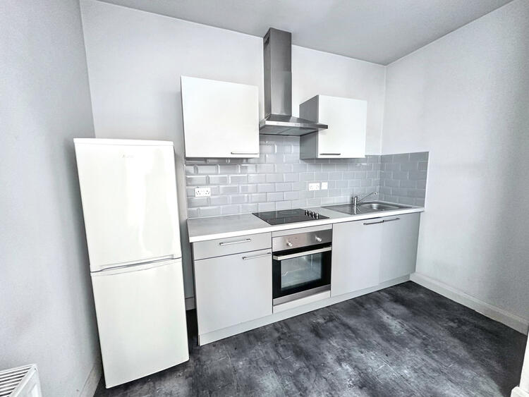 Apartment in Sheffield image 4
