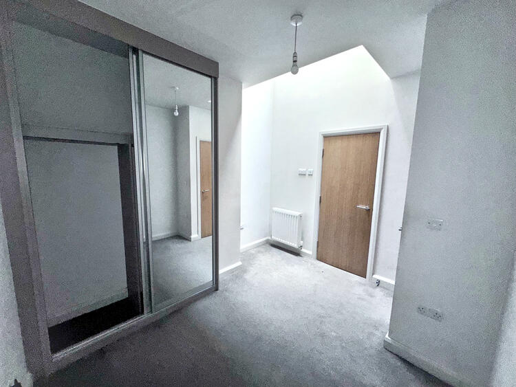 Apartment in Sheffield image 5