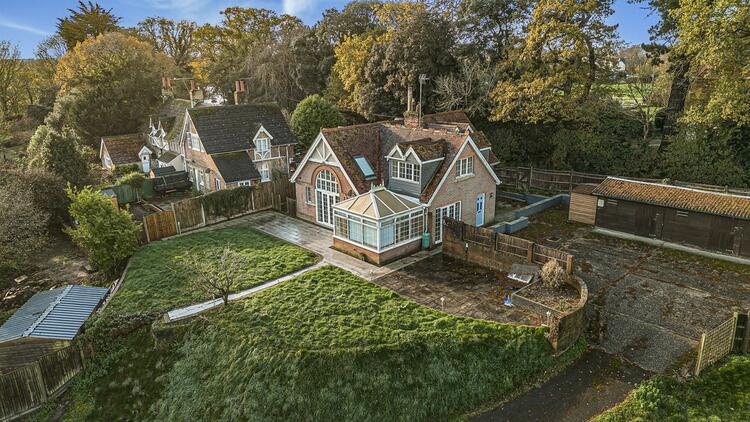 Detached House in Arundel