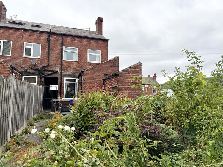 End of Terrace House in Sheffield image 2