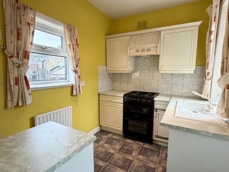 End of Terrace House in Sheffield image 5