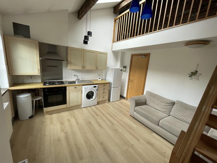 Apartment in Leeds image 3