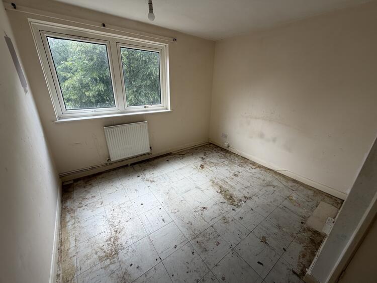 Flat in Derby image 5