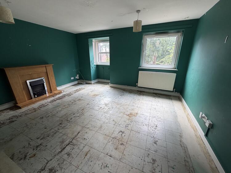 Flat in Derby image 2