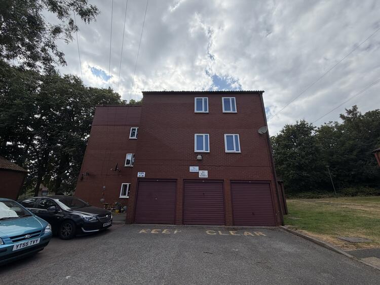 Flat in Derby
