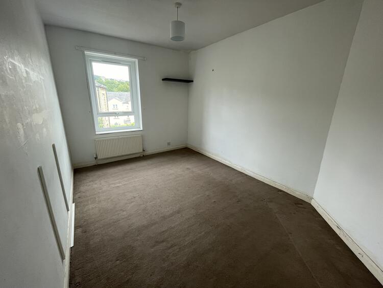 Terraced House in Sowerby Bridge image 5