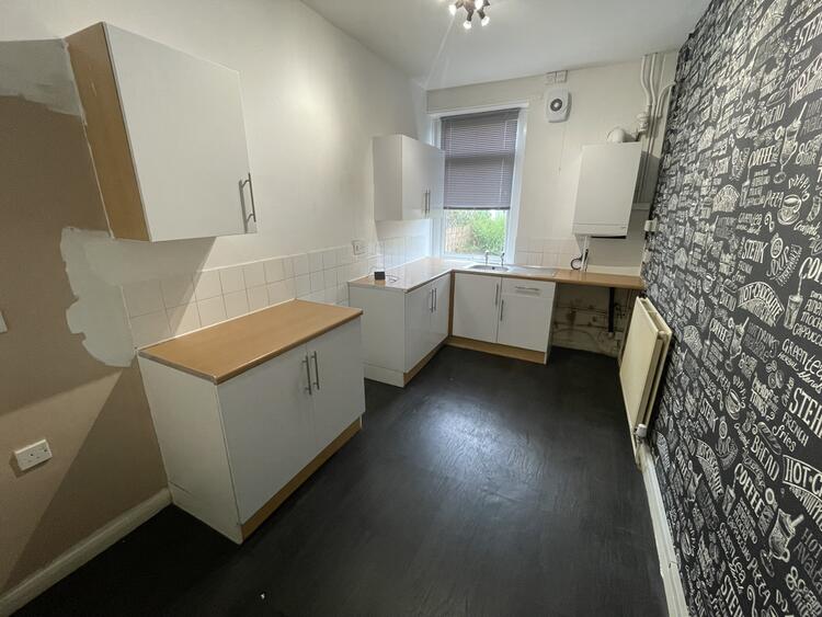 Terraced House in Sowerby Bridge image 4