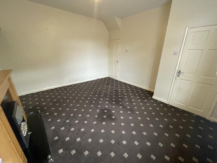 Terraced House in Sowerby Bridge image 3
