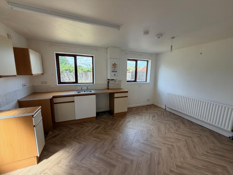Semi-detached House in Lincoln image 5