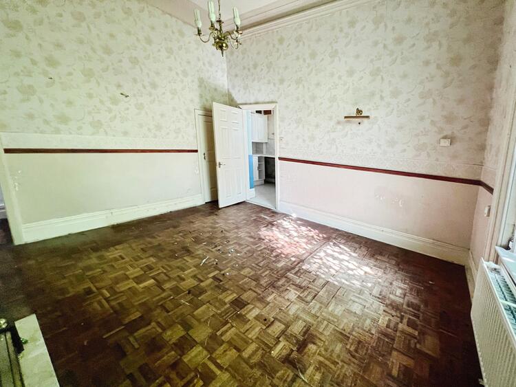 Semi-detached House in Bolton image 5