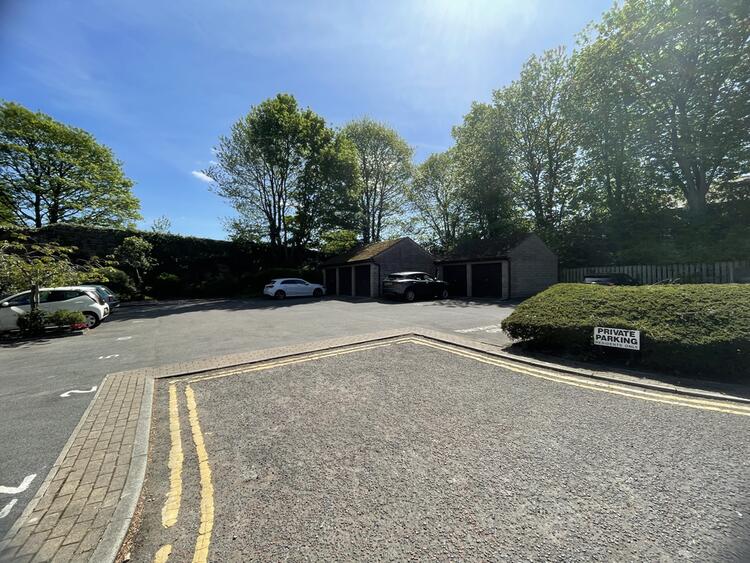Commercial Property in Leeds image 4
