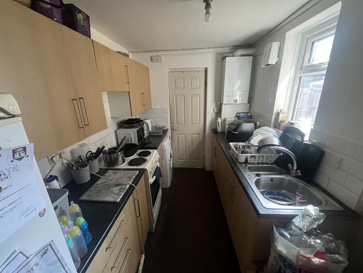 Terraced House in Sutton-In-Ashfield image 3