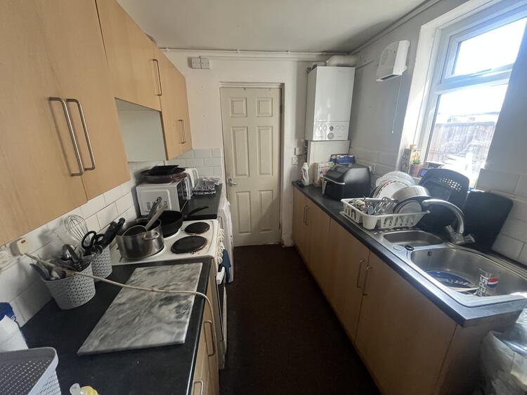 Terraced House in Sutton-In-Ashfield image 2