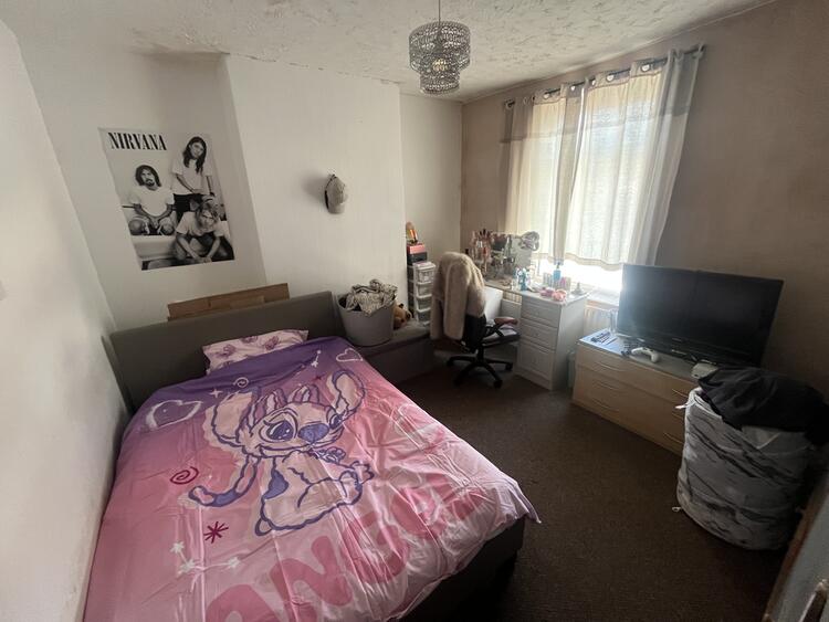 Terraced House in Sutton-In-Ashfield image 4
