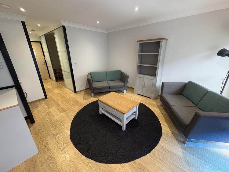 Apartment in Leeds image 3