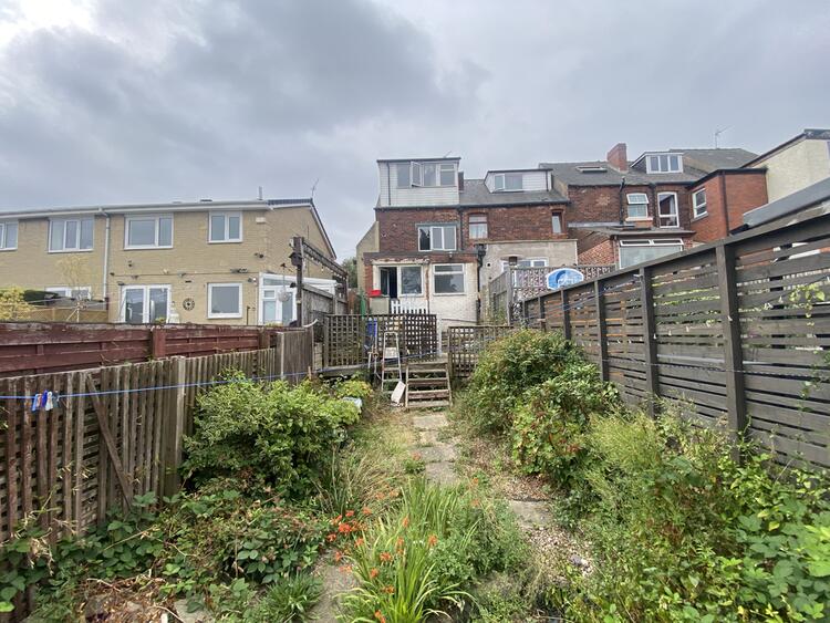 End of Terrace House in Sheffield image 2