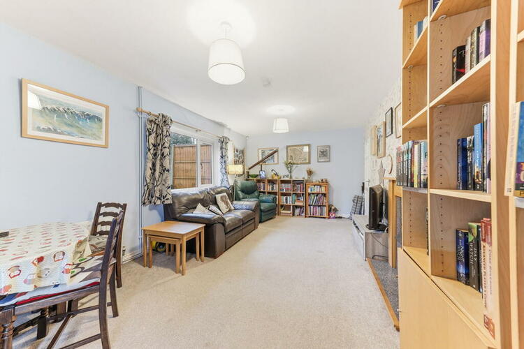End of Terrace House in Leeds image 3