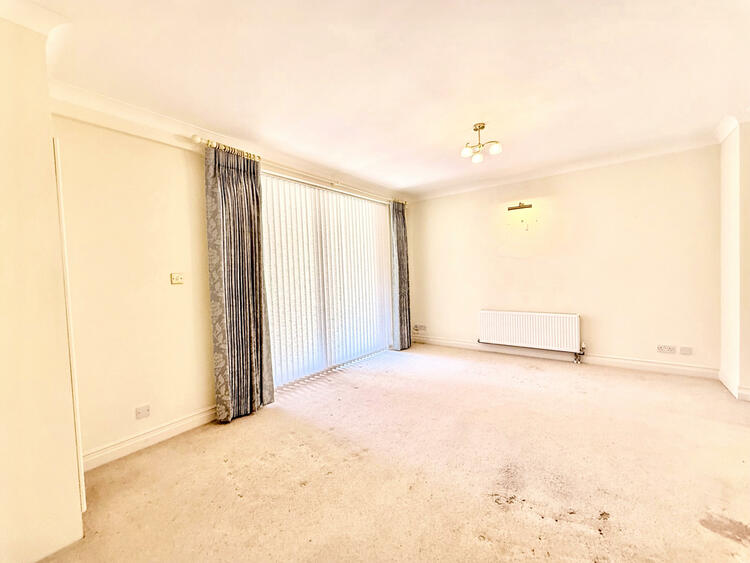 Apartment in Bournemouth image 5