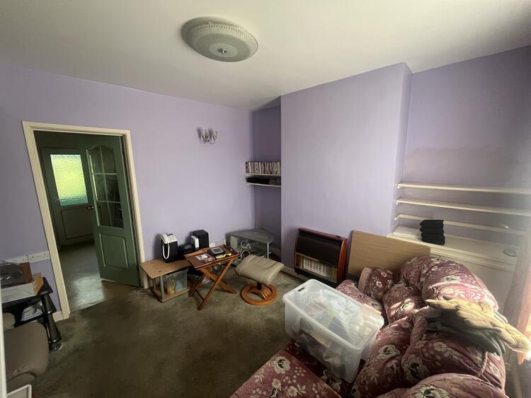 Terraced House in Burton-On-Trent image 3