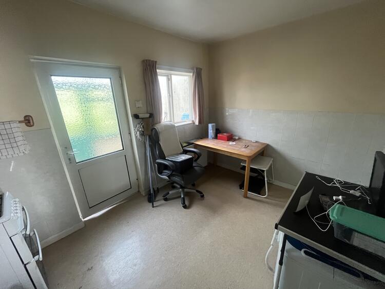Terraced House in Burton-On-Trent image 5