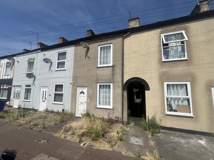 Terraced House in Burton-On-Trent