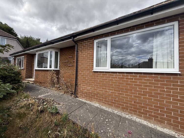 Bungalow in Sheffield image 3