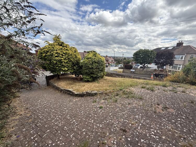 Bungalow in Sheffield image 5