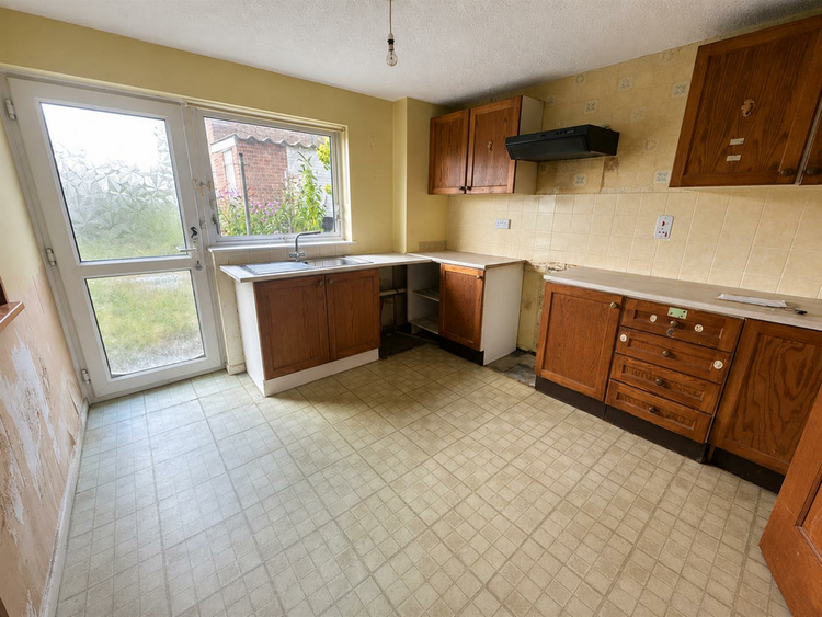Terraced House in Nottingham image 4