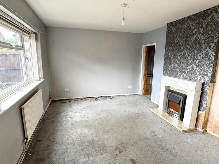Semi-detached House in Alfreton image 2