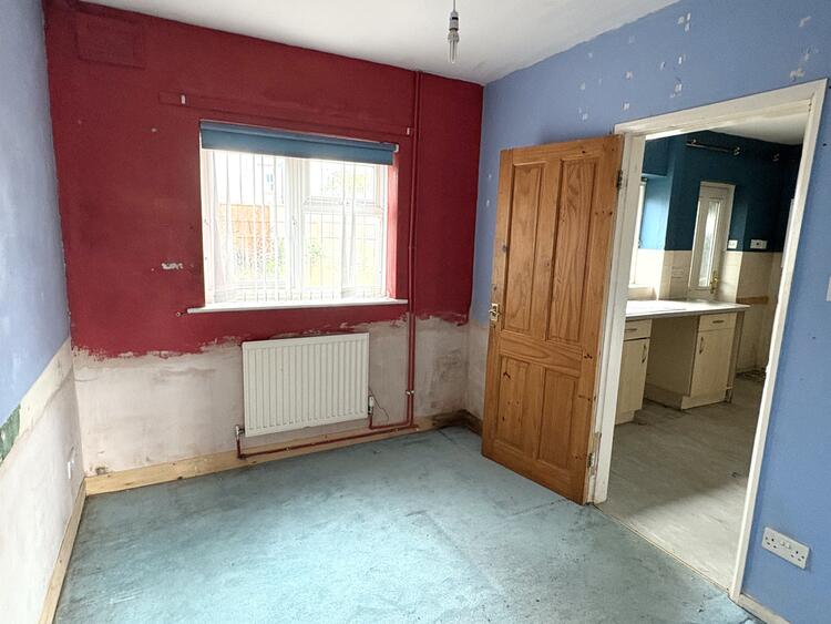 Semi-detached House in Alfreton image 4