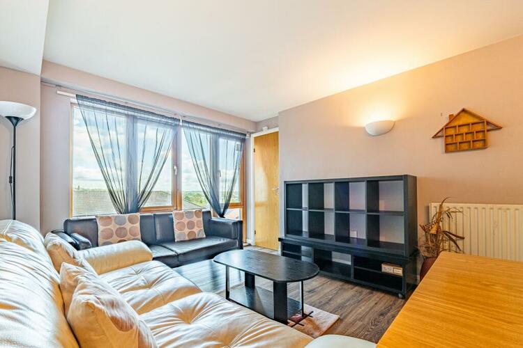 Flat in Nottingham image 4
