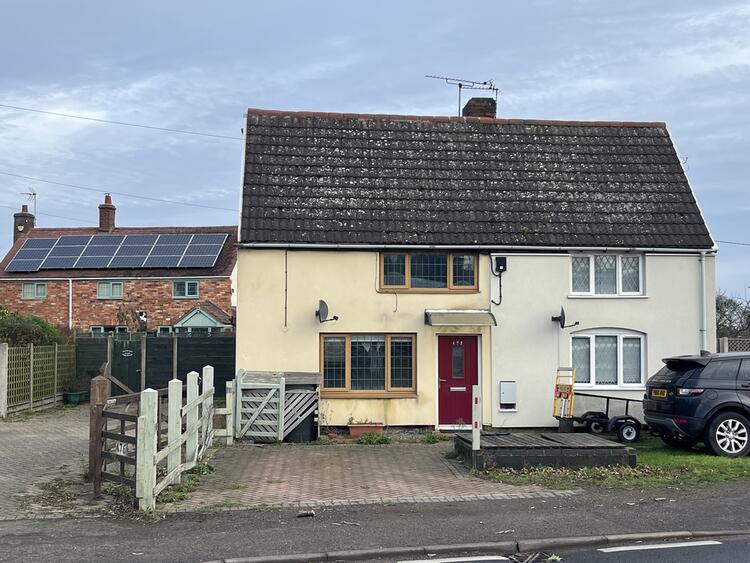 Semi-detached House in Rugby